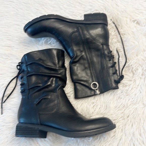 NEW $190 SOFFT Sharnell Black Leather Slouch Lace up low heel boots women size 6 - Picture 6 of 8